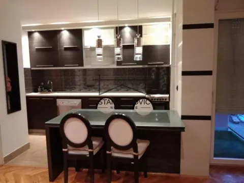 Izdavanje, dvosoban stan, 60m², Sajam, Novi Sad Sve Podlokacije - image 3