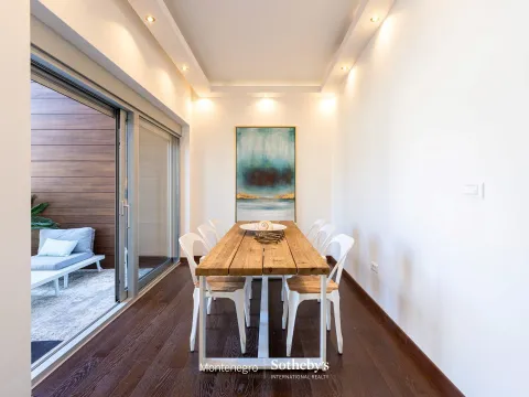 Sale, two bedroom apartment, 82m², Dobrota, Kotor - image 6