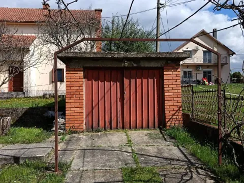 Sale, house, 300m², Sremčica, Beograd - image 19