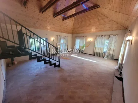 Rent, house, 200m², Surčin, Beograd - image 17