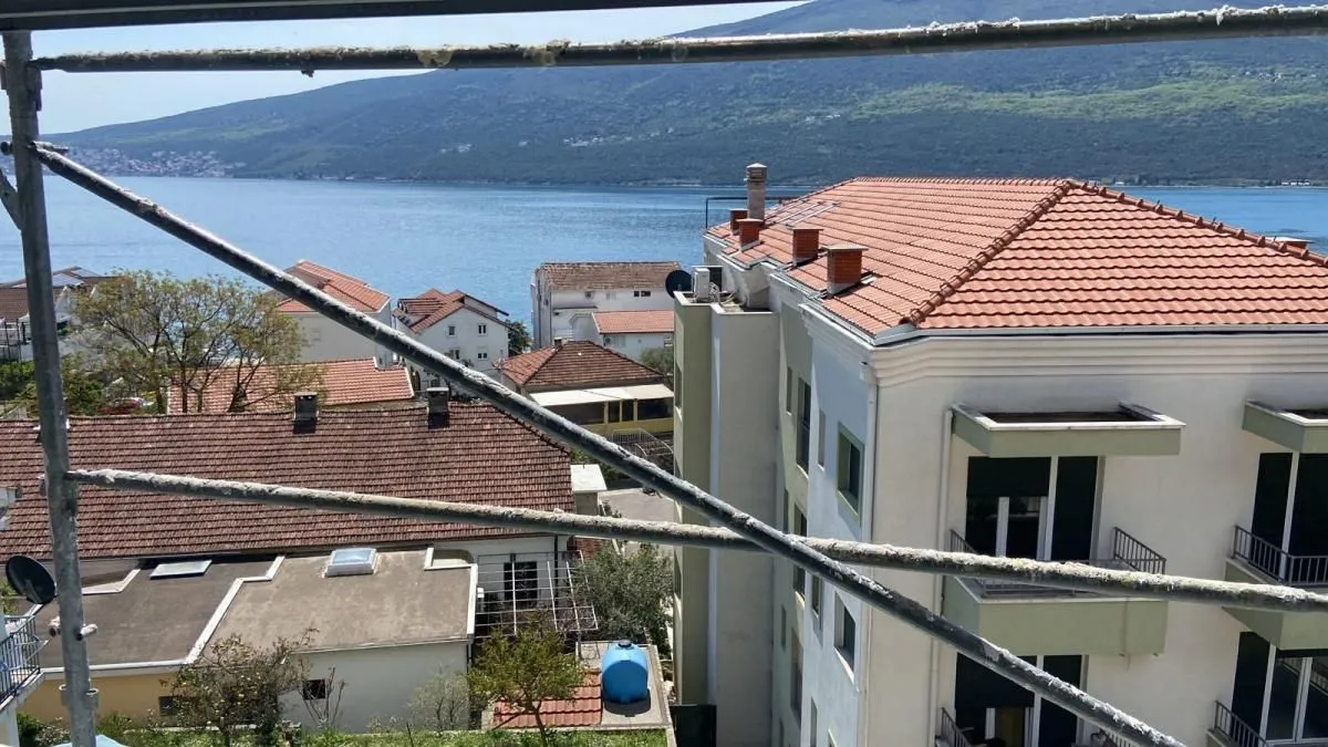 Prodaja, dvosoban stan, 50m², Đenovići, Herceg Novi