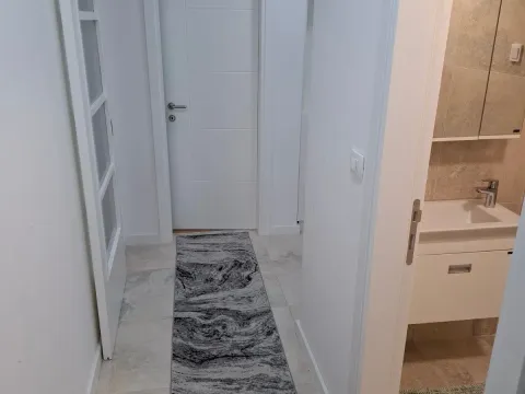 Izdavanje, dvosoban stan, 70m², Kalimanj, Tivat - image 15