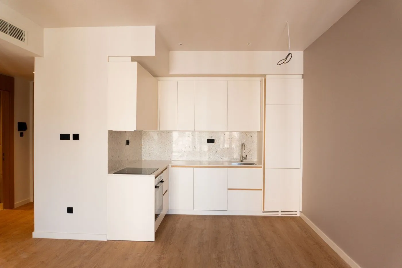Prodaja, jednosoban stan, 55m², Tivat, Crna Gora