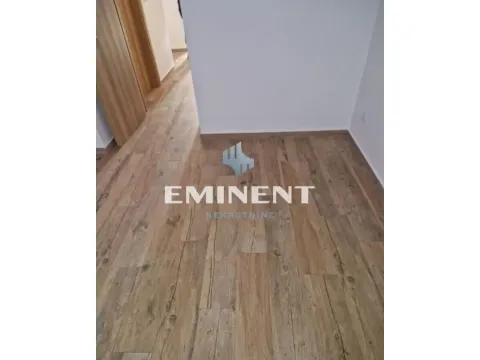 Prodaja, trosoban stan, 80m², Zemun Gornji Grad, Zemun Sve Podlokacije - image 5