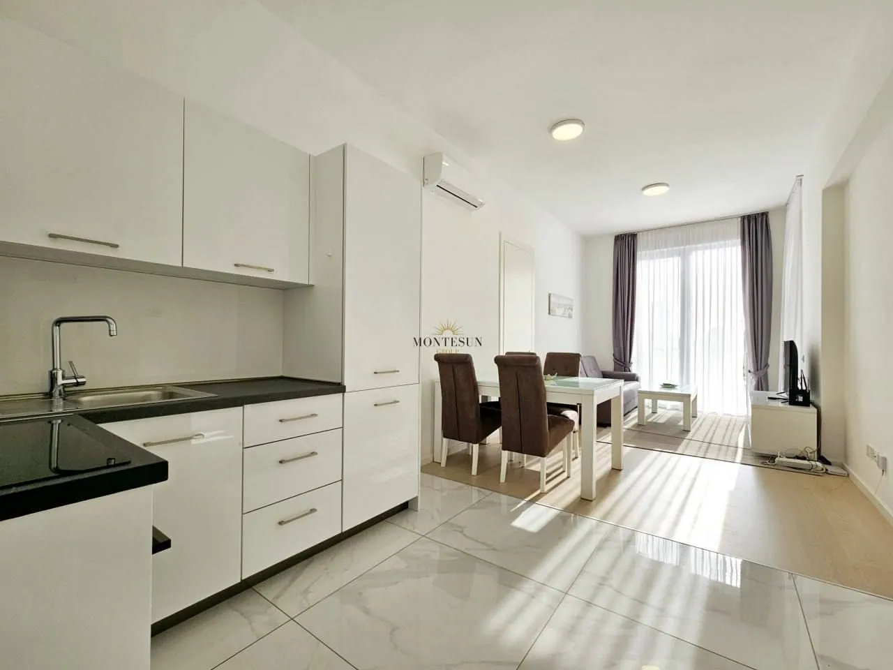 Rent, two bedroom apartment, 51m², Bečići, Budva