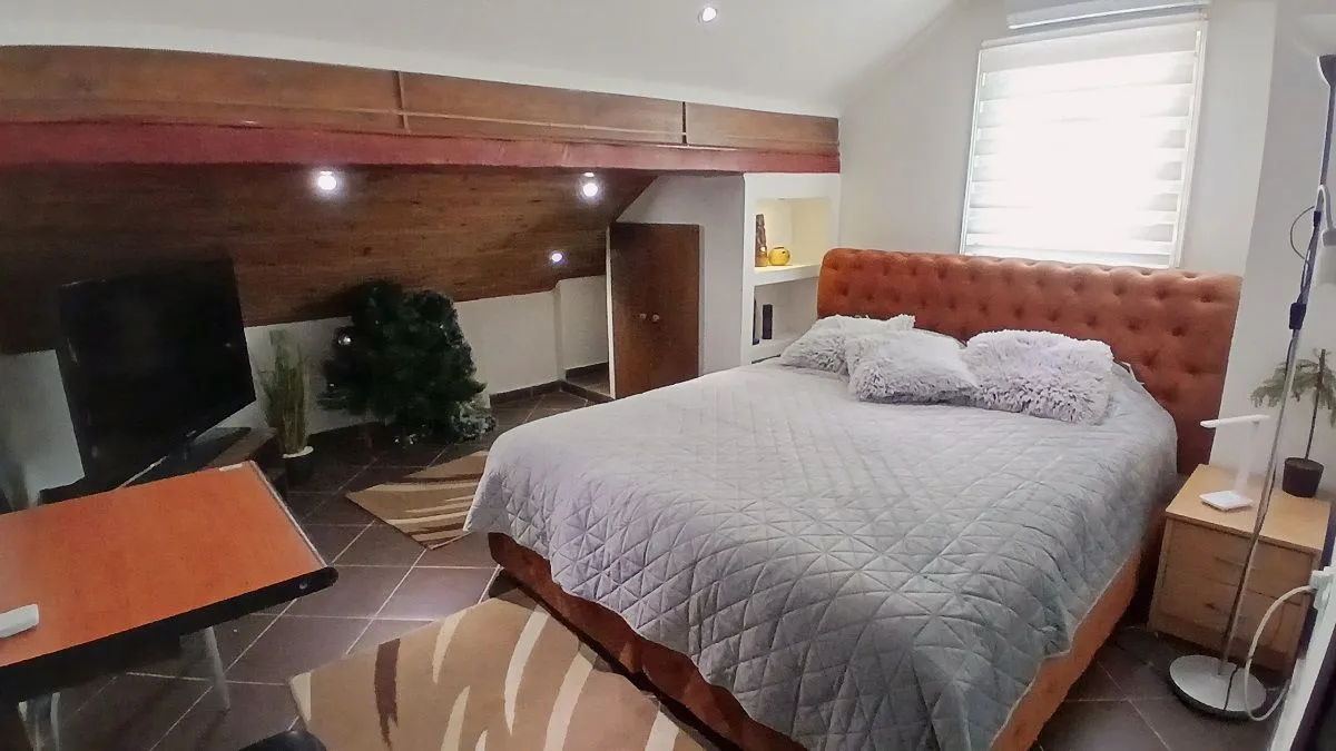 Rent, four bedroom apartment, 110m², Kalenić Pijaca, Vračar Sve Podlokacije