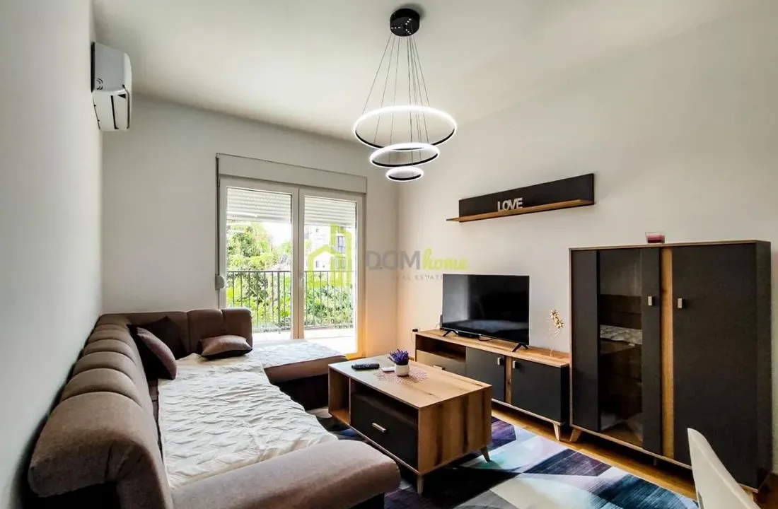 Izdavanje, dvosoban stan, 68m², Stara Varoš, Podgorica
