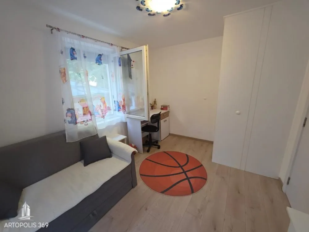 Prodaja, trosoban stan, 62m², Bajlonijeva Pijaca, Beograd
