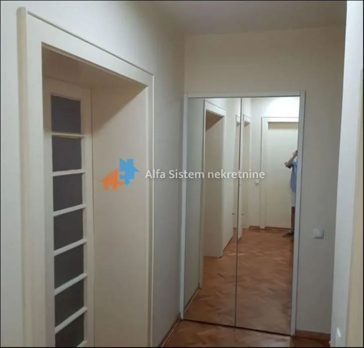 Izdavanje, trosoban stan, 73m², Stari Grad, Beograd