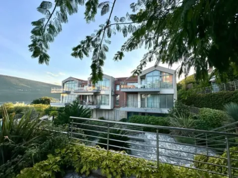 Rent, two bedroom apartment, 40m², Đenovići, Herceg Novi - image 11