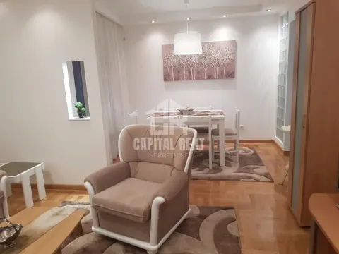 Izdavanje, trosoban stan, 72m², Južni Bulevar, Vračar Sve Podlokacije - image 4