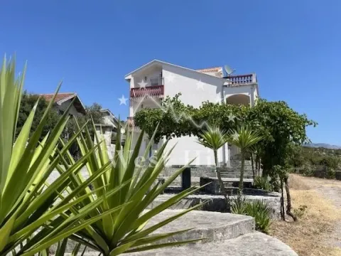 Sale, hospitality venue, 300m², Budva, Crna Gora