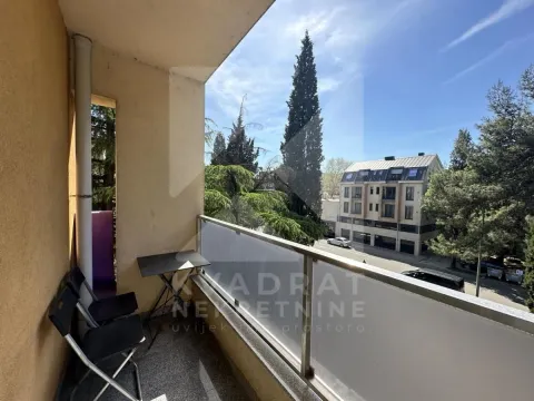 Izdavanje, dvosoban stan, 64m², Centar, Podgorica - image 13