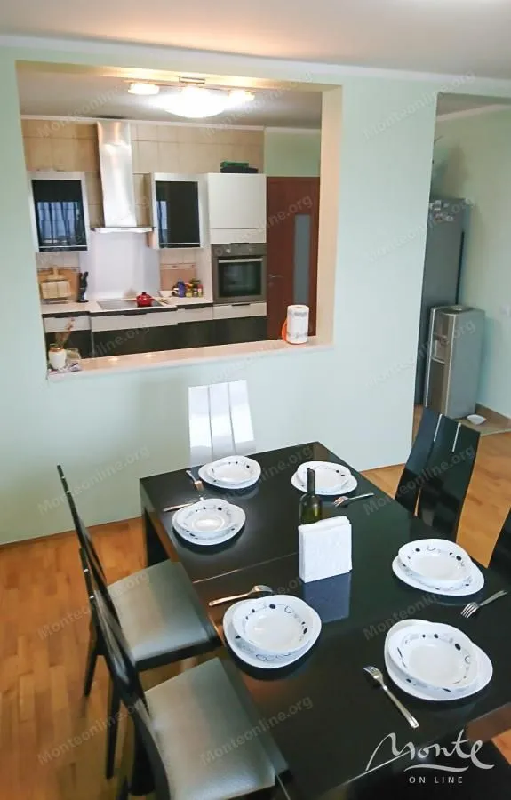 Sale, house, 330m², Utjeha, Bar