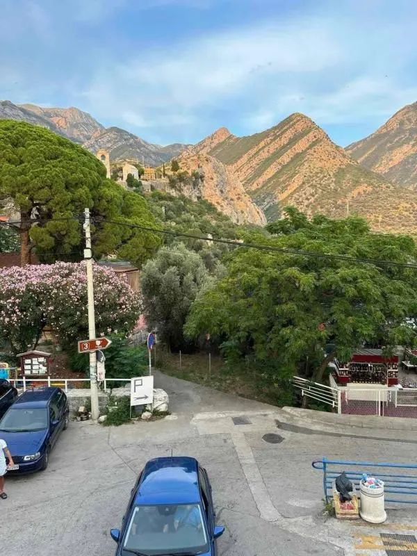 Prodaja, kuća, 120m², Bar, Crna Gora