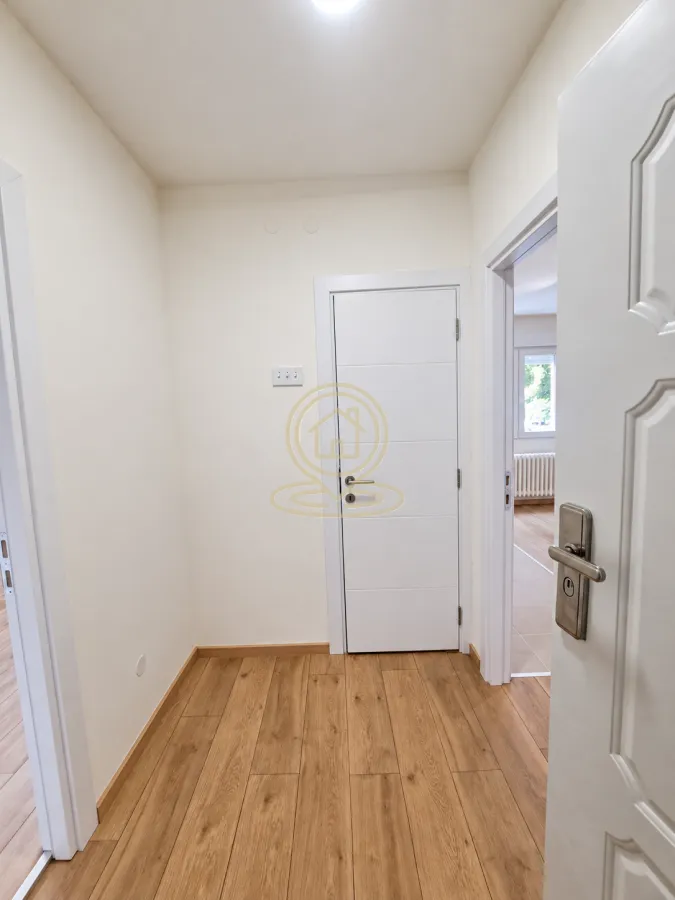 Prodaja, dvosoban stan, 37m², Bulevar Oslobodjenja, Novi Sad Sve Podlokacije