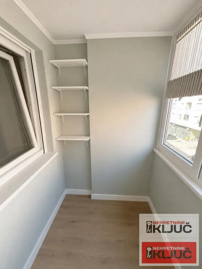 Prodaja, trosoban stan, 59m², Petrovaradin, Novi Sad