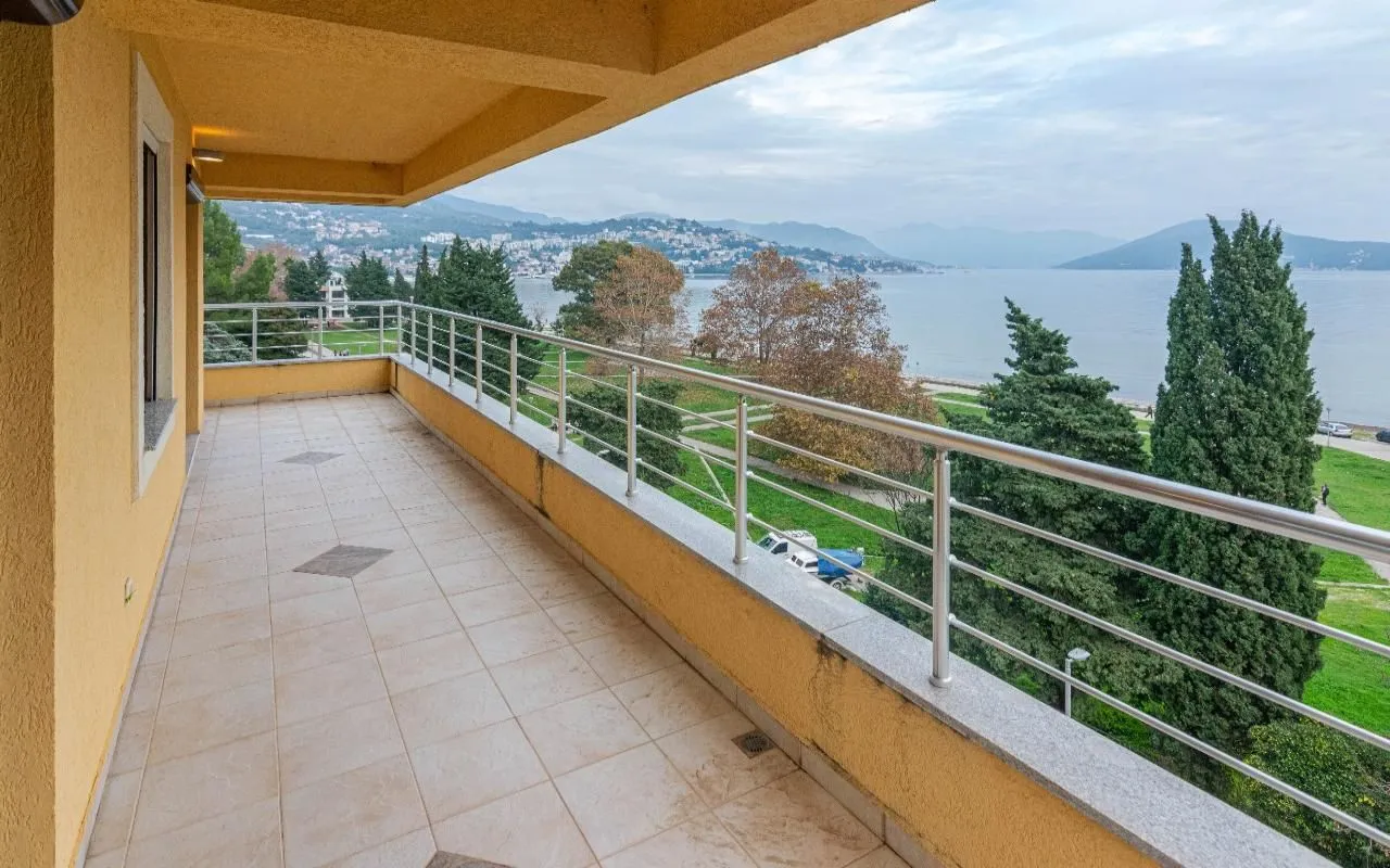 Prodaja, jednosoban stan, 60m², Igalo, Herceg Novi
