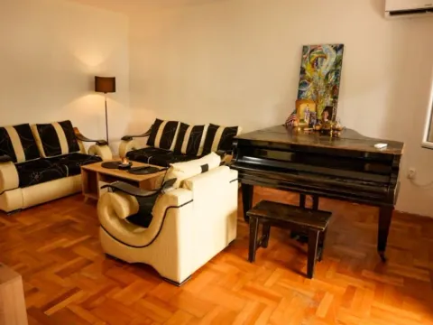 Izdavanje, kuća, 160m², Zabjelo, Podgorica - image 8