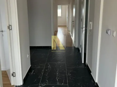 Prodaja, četvorosoban stan, 169m², Petrovaradin, Novi Sad - image 16