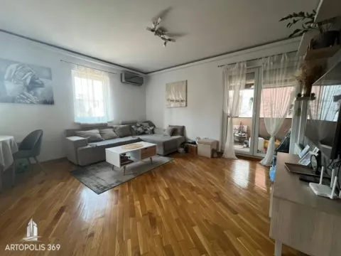 Prodaja, trosoban stan, 83m², Uciteljsko Naselje, Zvezdara Sve Podlokacije - image 3