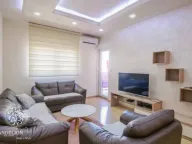 Prodaja, dvosoban stan, 71m², City Kvart, Podgorica - image 1