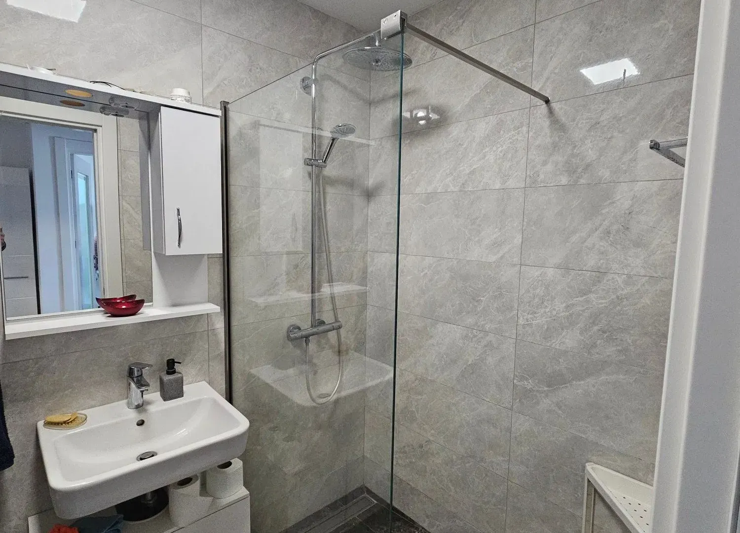Prodaja, jednosoban stan, 45m², Tološka šuma, Podgorica