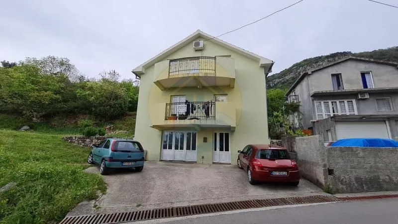 Sale, house, 200m², Kavač, Kotor