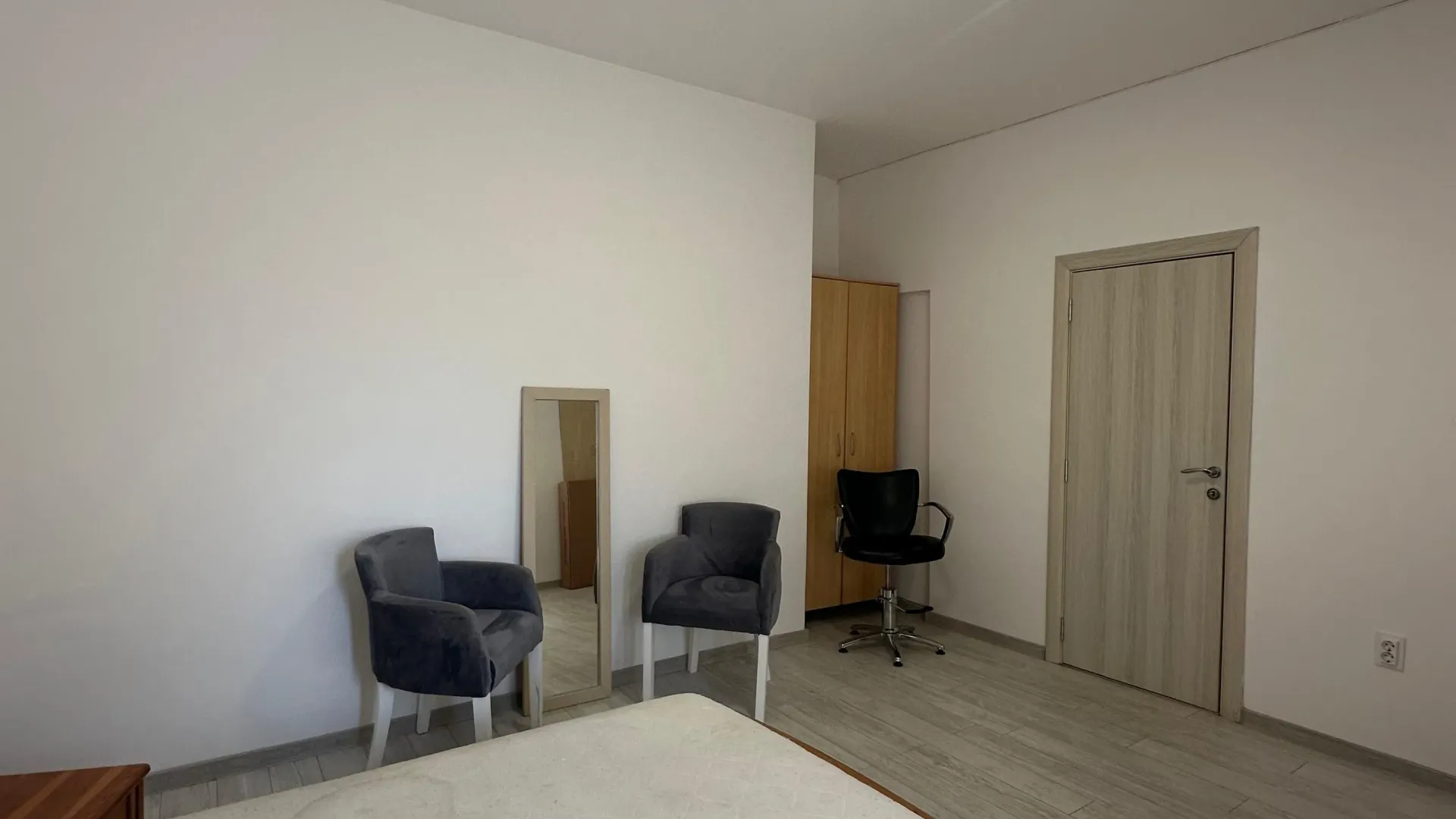 Izdavanje, jednosoban stan, 45m², Centar, Tivat