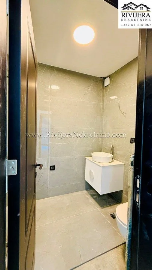 Prodaja, trosoban stan, 117m², Herceg Novi, Crna Gora