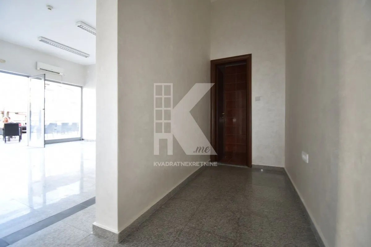 Sale, office space, 43m², Stari Aerodrom, Podgorica