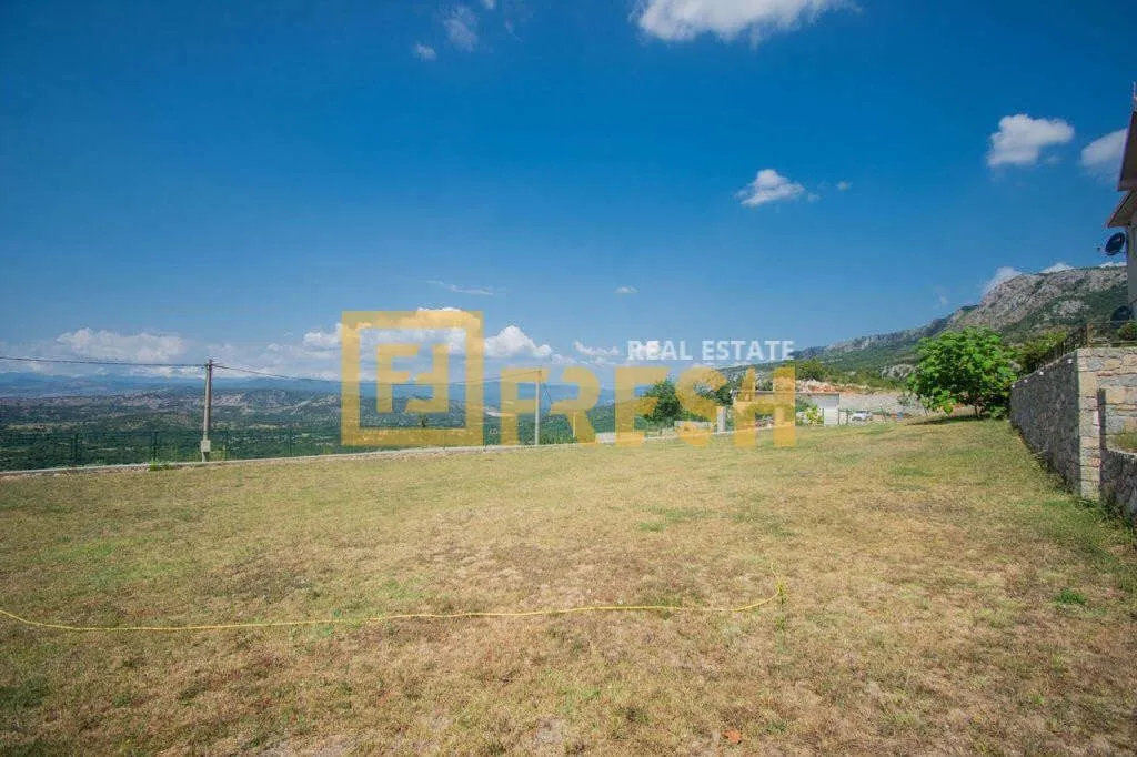 Prodaja, kuća, 220m², Ostalo, Podgorica