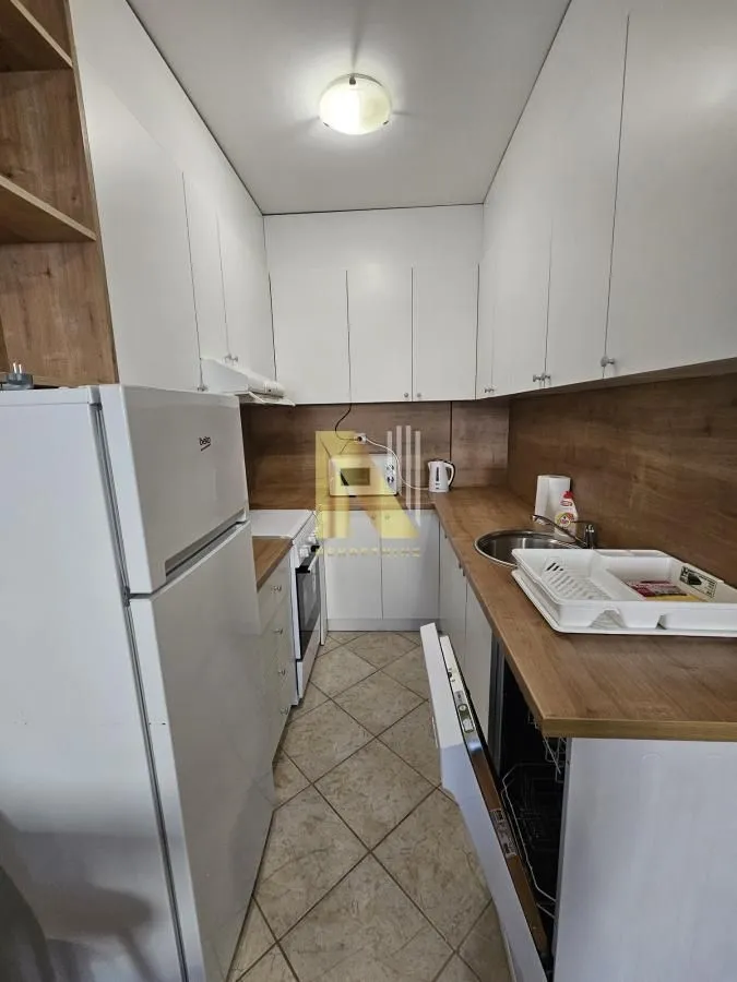 Izdavanje, garsonjera, 25m², Bulevar Evrope, Novi Sad Sve Podlokacije