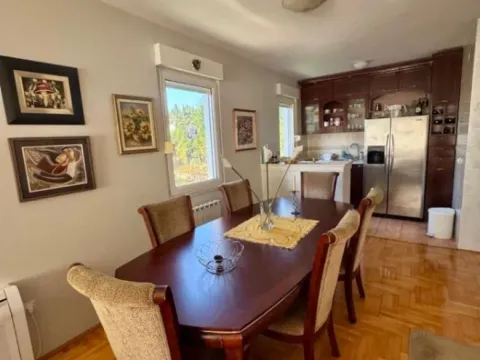 Izdavanje, trosoban stan, 115m², Gorica C, Podgorica - image 7