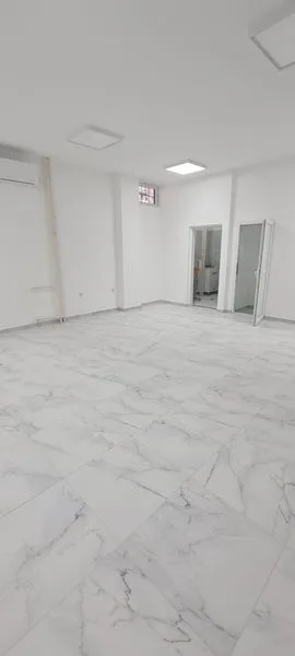 Rent, office space, 124m², Palilula, Niš