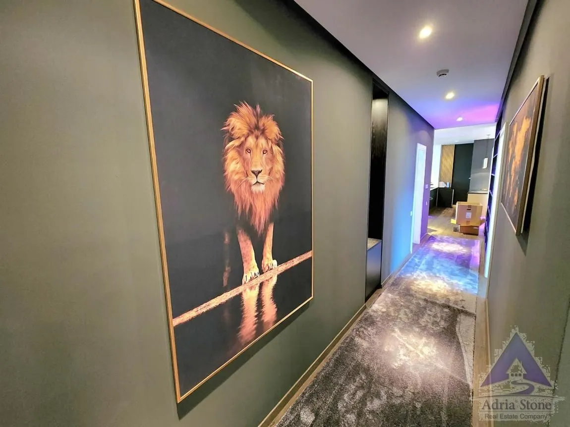 Sale, three bedroom apartment, 285m², Bečići, Budva