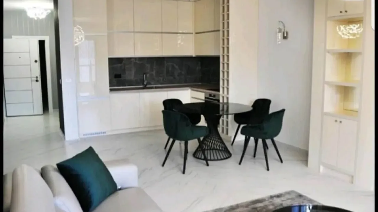 Izdavanje, jednosoban stan, 38m², Donja Lastva, Tivat
