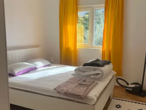 Izdavanje, jednosoban stan, 50m², Kalimanj, Tivat - image 12