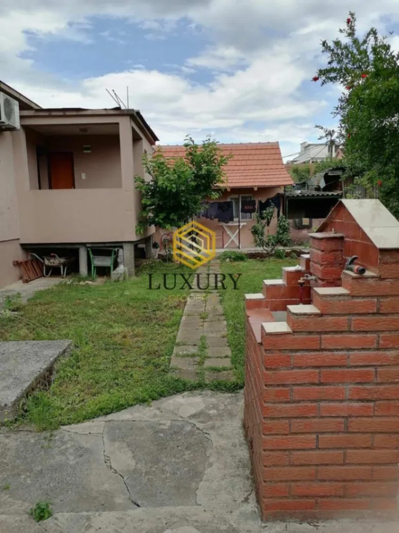 Prodaja, kuća, 200m², Tološi, Podgorica