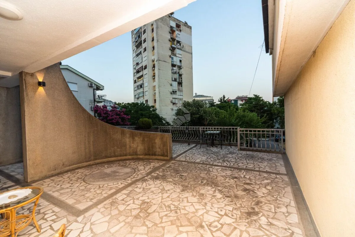 Rent, three bedroom apartment, 145m², Preko Morače, Podgorica