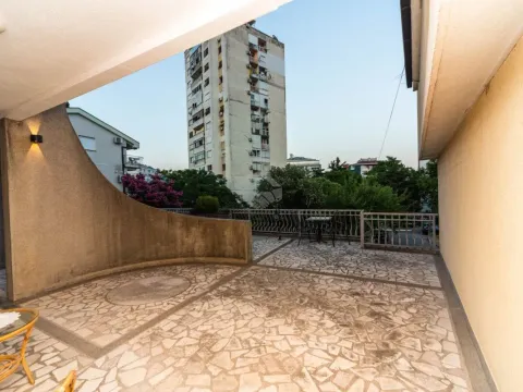 Izdavanje, trosoban stan, 145m², Preko Morače, Podgorica - image 14