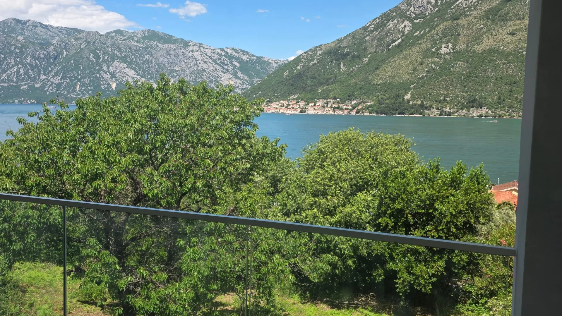 Prodaja, jednosoban stan, 56m², Stoliv, Kotor