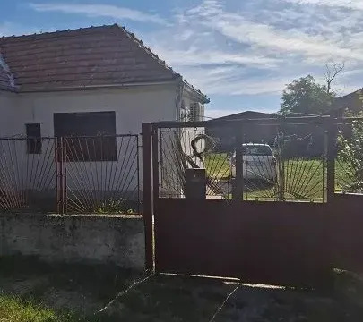 Prodaja, kuća, 113m², Farkaždin, Zrenjanin - image 3