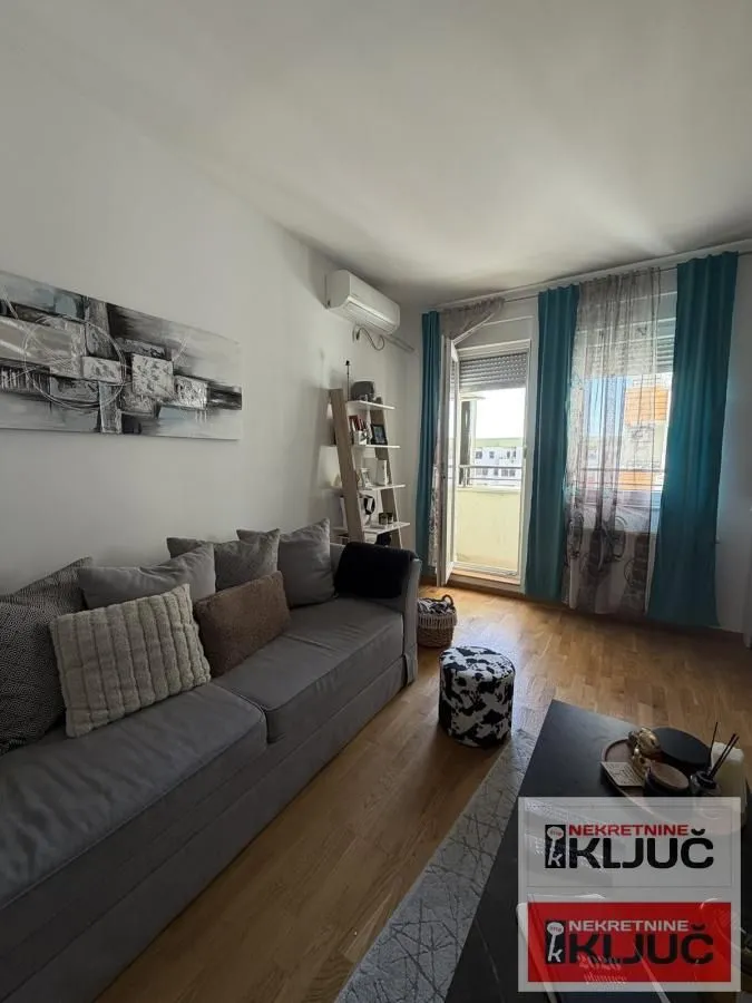 Izdavanje, garsonjera, 31m², Socijalno, Novi Sad Sve Podlokacije