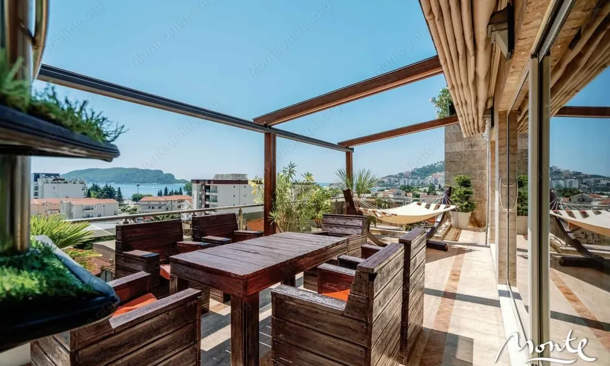 Prodaja, trosoban stan, 200m², Budva, Crna Gora