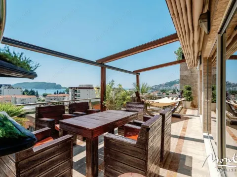 Sale, three bedroom apartment, 200m², Budva, Crna Gora - image 1