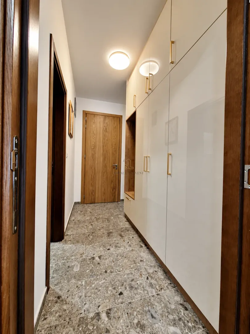 Prodaja, jednosoban stan, 46m², Vezirov Most, Podgorica