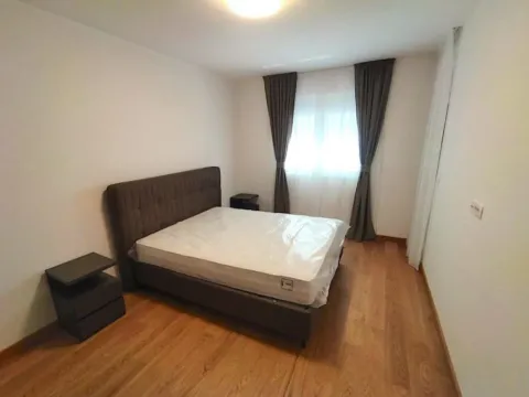 Izdavanje, dvosoban stan, 76m², City Kvart, Podgorica - image 5