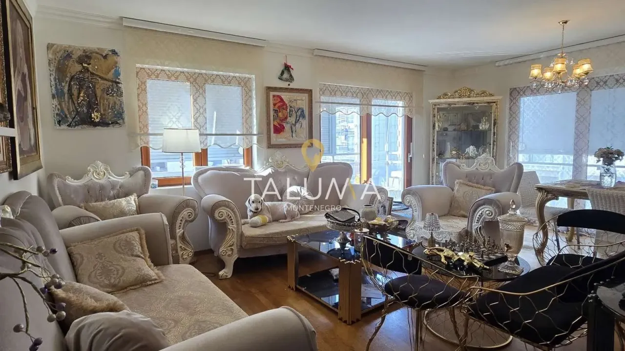 Prodaja, trosoban stan, 120m², Tološi, Podgorica