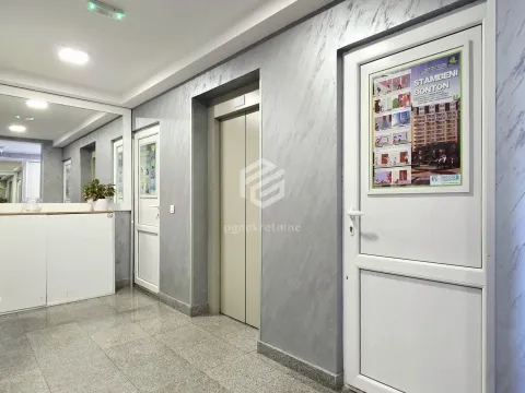 Sale, one bedroom apartment, 57m², City Kvart, Podgorica - image 16